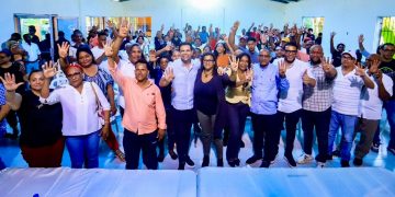 Roberto Ángel juramenta en Unidad Externa con Luis a 36 presidentes comités de base del PLD en Los Ríos, DN.