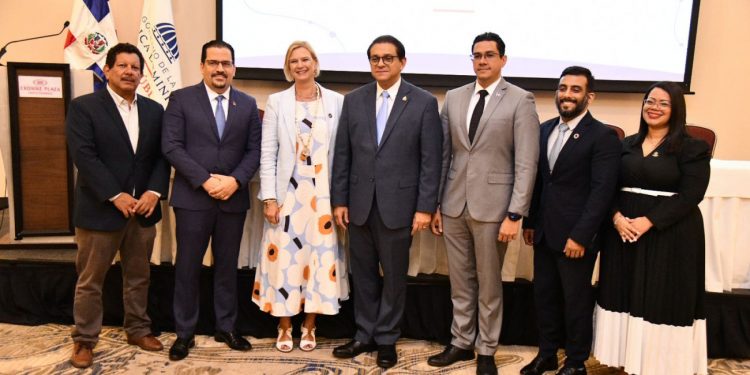 Salud Pública presenta proyecto “Primer Censo Nacional de Recursos Humanos en Salud”