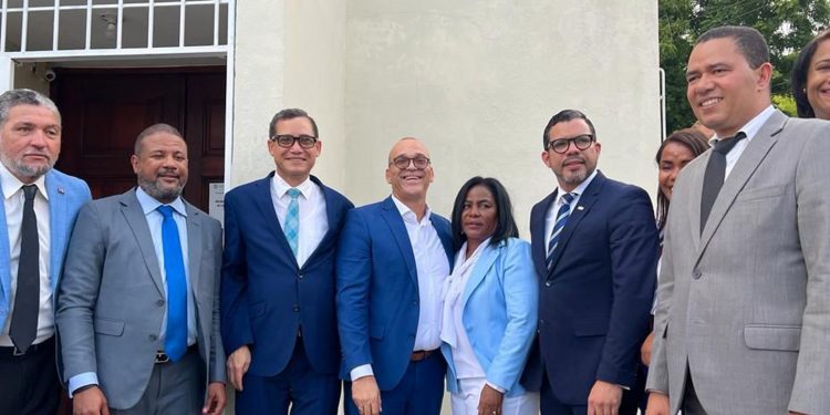 Yohan López inscribió este lunes su candidatura para presidir el Colegio de Abogados