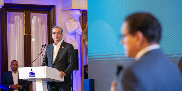 Gobierno impacta a dos millones trescientos mil dominicanos en jornada contra el dengue