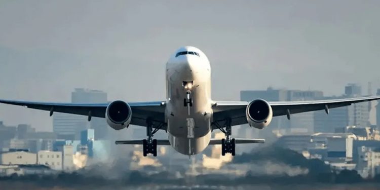 Las principales aerolíneas del mundo suspendieron sus vuelos desde y hacia Israel