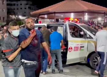 Al menos 500 muertos tras un ataque aéreo de Israel contra un hospital en Gaza