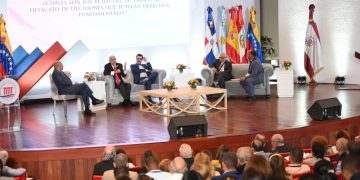Expertos debaten sobre el constitucionalismo y las nuevas garantías fundamentales en evento internacional del TC