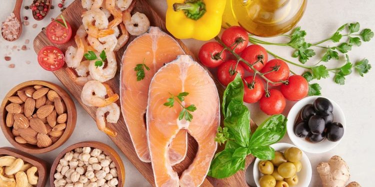 La dieta mediterránea rica en polifenoles retrasa el envejecimiento biológico, según un estudio de Harvard