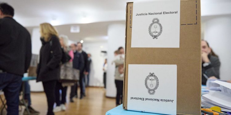 Argentina elige presidente bajo la amenaza de la ultraderecha