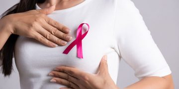«Tocarte las mamas es vida»: cómo realizar el autoexamen de mama