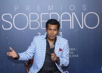 Julio Sabala cancela gira de sus 35 años por EU por problema visado