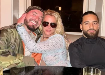 Maluma y J Balvin se emocionan por encuentro con Britney Spears, pero ella ni los conocía