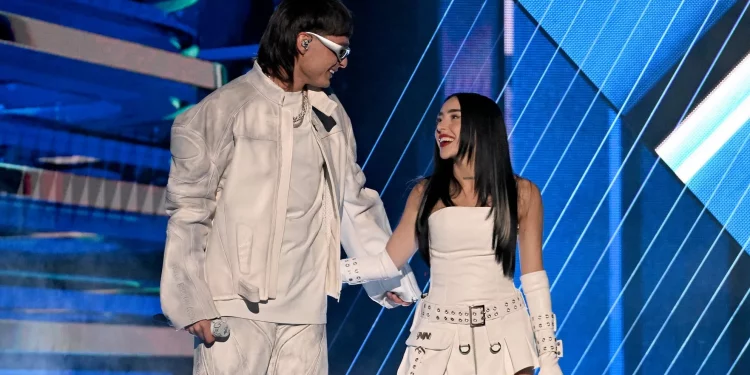 «Vivan y dejen vivir»: Peso Pluma no se quedó callado ante la vinculación con Nicki Nicole