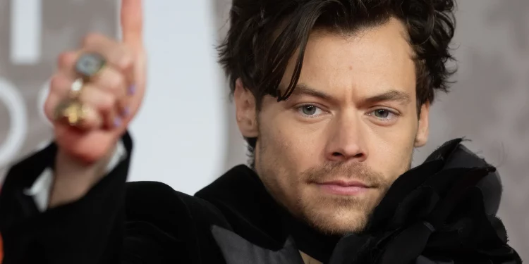 ¡Cambio de look! Harry Styles y los memes que generó