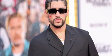 Bad Bunny estalla por canción creada con IA que imita su voz