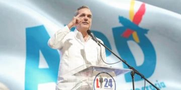 Presidente Abinader: «En este Gobierno los chelitos rinden, rinden»
