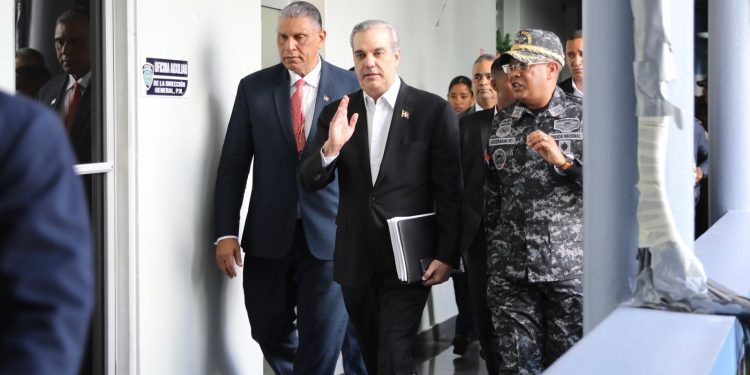 Presidente Abinader encabeza reunión de seguimiento al Plan de Seguridad Ciudadana