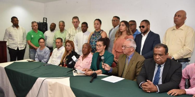 Altagracia González apoya Alianza Rescate RD y agradece al pueblo de Santiago por acoger su propuesta