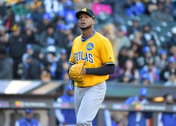 Águilas vuelven a blanquear a Tigres en serie Titanes del Caribe