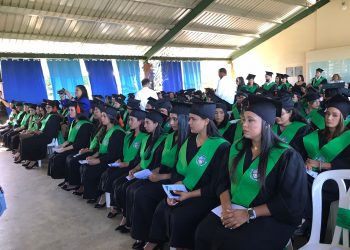 Asociación Hijos ausentes de Jarabacoa entregan dos nuevos profesionales al país, dentro de su programa de Becas