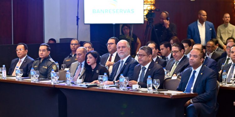 Banreservas realiza Primer Congreso Contra el Lavado de Activos