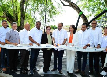 Banreservas y el Ayuntamiento de Salcedo inauguran Parque Elpidio Rojas