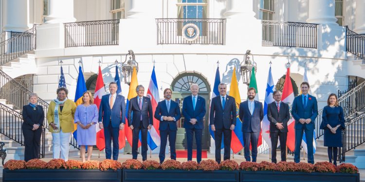 Biden advierte a América Latina de la «trampa de la deuda» china