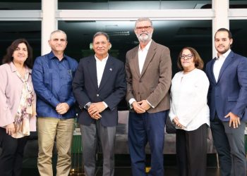 Cementos Cibao realiza conversatorio sobre sostenibilidad