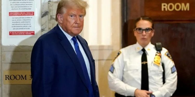 Donald Trump declara ante la justicia por un caso de fraude familiar