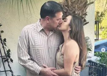 El Padre Alberto Cutié y su esposa celebran su amor con un beso en las redes