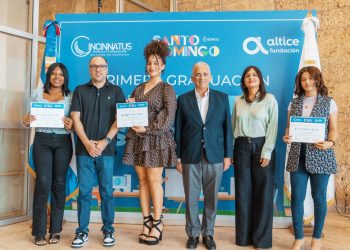 La Alcaldía del DN, Cincinnatus Institute y Altice celebran graduación de 43 jóvenes del programa «Futuro de Esperanza»