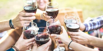 Dolor de cabeza por beber vino: esta sustancia podría ser la culpable