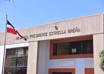 Hospital Presidente Estrella Ureña lamenta error en diagnóstico sonográfico gemelares, ofrece disculpas a familiares