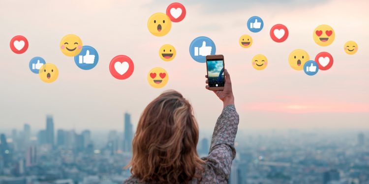 Deuda de 10.000 dólares y cero ahorros: la cara oculta de triunfar como influencer en las redes sociales
