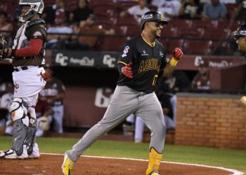 Con jonrones de Lagares, Morel y Palka Águilas ganan tercero en línea