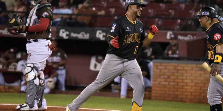Con jonrones de Lagares, Morel y Palka Águilas ganan tercero en línea