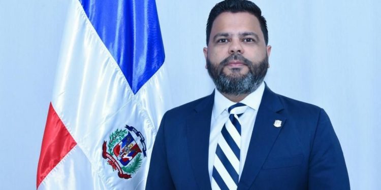 Diputado Leonardo Aguilera afirma que no está interesado en candidatura a senador