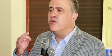 Domínguez Brito responde a Abel Martínez: “En Santiago no se puede inventar, votaremos por Ulises Rodríguez”
