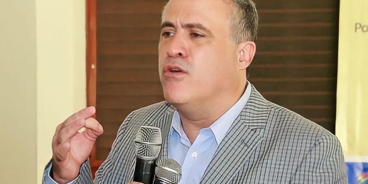 Domínguez Brito responde a Abel Martínez: “En Santiago no se puede inventar, votaremos por Ulises Rodríguez”