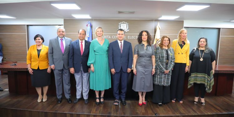 Entre avances y retos, RD alcanza puntuación de 49.2 en el Índice de Paridad Política