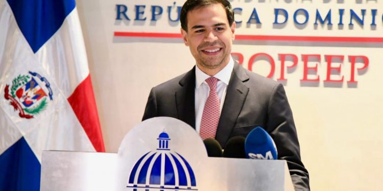 Roberto Ángel anuncia los programas especiales que desarrollará Propeep con motivo de la Navidad