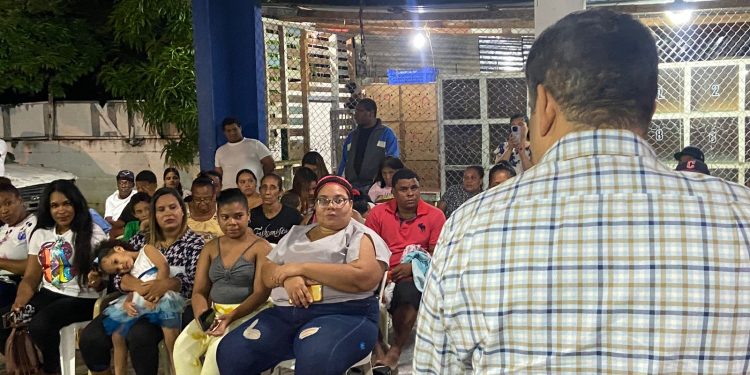 Víctor Suarez presenta Movimiento Nacional Opción 24
