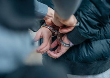 Fiscalía de Santiago arresta imputado caso Discovery 2.0 cuando intentaba huir fuera del país