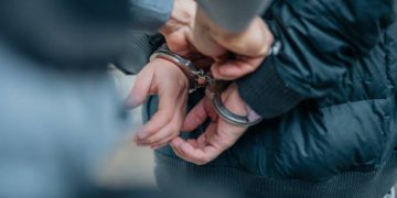 Fiscalía de Santiago arresta imputado caso Discovery 2.0 cuando intentaba huir fuera del país
