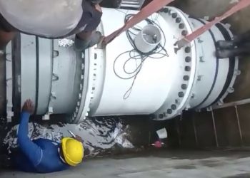 Concluye con éxito instalación macromedidor de caudal y mantenimiento en toma de Bao