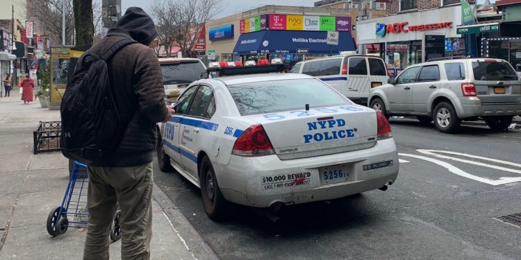Casero mató a tres personas por no pagar la renta y fue a la policía a entregarse en Nueva York