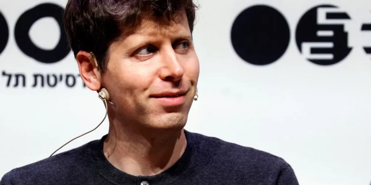 Microsoft contrata al cofundador de OpenAI, despedido el viernes