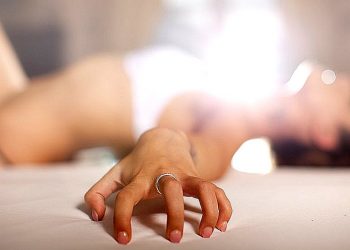 Por qué no debes fingir el orgasmo con tu pareja