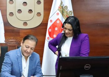 Por segundo año consecutivo Abel Martínez otorga sueldo 14 a servidores municipales