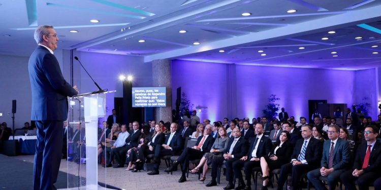 Abinader destaca País captó en el 2022 inversiones superiores a los 4,000 millones de dólares, y proyecta un monto mayor al finalizar el 2023