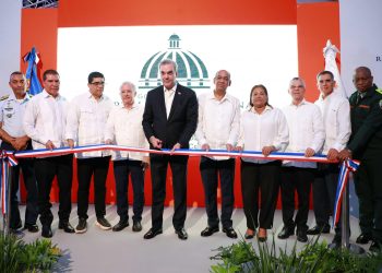 Presidente Abinader inaugura ampliación y modernización de la autopista de San Isidro