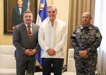 Presidente Abinader se reintegró desde este viernes a sus labores y recibe al comisionado de la Policía de la ciudad de NY