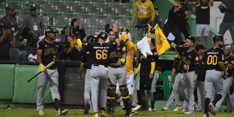 Águilas vienen de atrás y vencen a las Estrellas con hit oro de Starlin Castro
