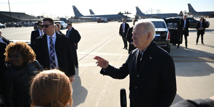 VIDEO: Biden se confunde tras ser preguntado sobre la liberación de rehenes